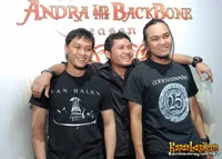 Foto Andra and The BackBone