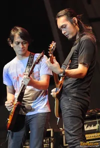 Foto Andra and The BackBone