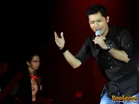 Foto Andra and The BackBone