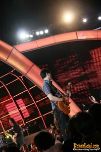 Foto Andra and The BackBone