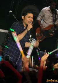 Foto Andra and The BackBone