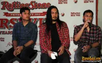 Foto Andra and The BackBone