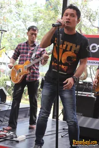 Foto Andra and The BackBone