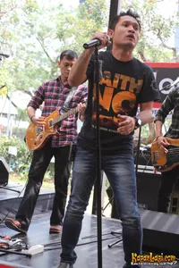 Foto Andra and The BackBone