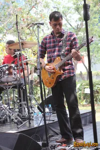 Foto Andra and The BackBone