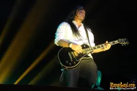 Foto Andra and The BackBone