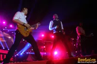 Foto Andra and The BackBone