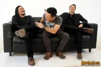 Foto Andra and The BackBone