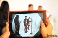 Foto Andra and The BackBone