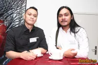 Foto Andra and The BackBone