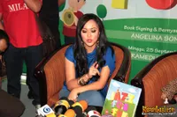 Foto Angelina Sondakh
