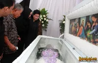 Foto Angelina Sondakh