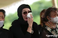 Foto Angelina Sondakh