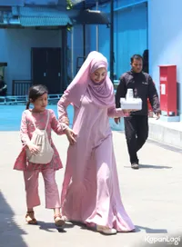 Foto Aqueeni Aziz Djorghi