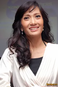 Foto Artika Sari Devi