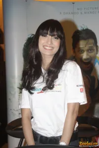 Foto Artika Sari Devi