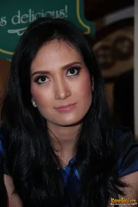 Foto Artika Sari Devi