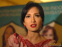 Foto Artika Sari Devi