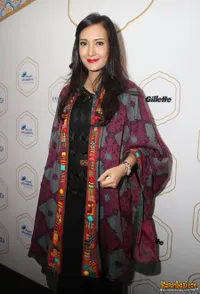 Foto Artika Sari Devi