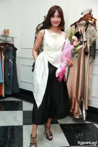 Foto Artika Sari Devi