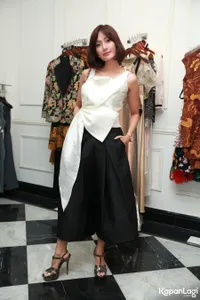 Foto Artika Sari Devi