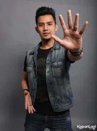 Foto Arya Hijau Daun