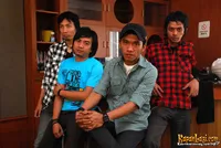 Foto Asbak Band