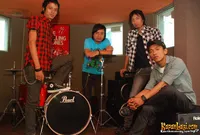 Foto Asbak Band