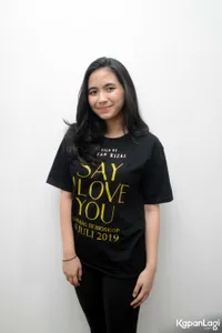 Foto Ashilla Zahrantiara