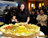 Foto Atiek Nur Wahyuni