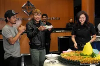 Foto Atiek Nur Wahyuni