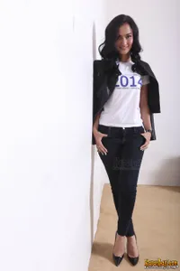 Foto Atiqah Hasiholan