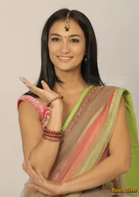 Foto Atiqah Hasiholan