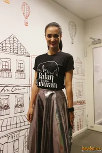 Foto Atiqah Hasiholan