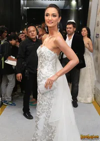 Foto Atiqah Hasiholan