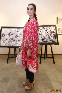 Foto Atiqah Hasiholan