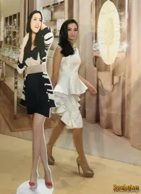 Foto Atiqah Hasiholan