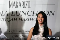 Foto Atiqah Hasiholan