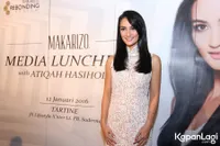 Foto Atiqah Hasiholan