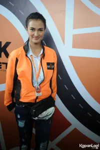 Foto Atiqah Hasiholan