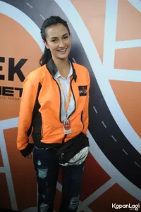 Foto Atiqah Hasiholan