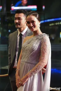 Foto Atiqah Hasiholan