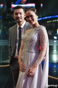 Foto Atiqah Hasiholan