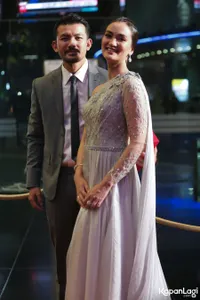 Foto Atiqah Hasiholan