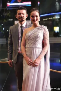 Foto Atiqah Hasiholan