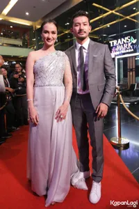 Foto Atiqah Hasiholan