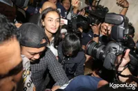 Foto Atiqah Hasiholan