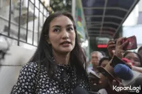 Foto Atiqah Hasiholan