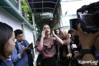 Foto Atiqah Hasiholan