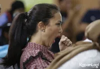 Foto Atiqah Hasiholan